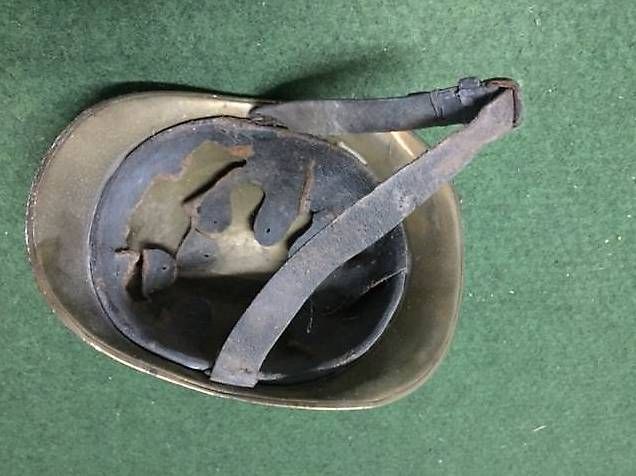 Pompieri: Alter Feuerwehr Helm – Usato da Seewen SO venduto da Muggi3 1