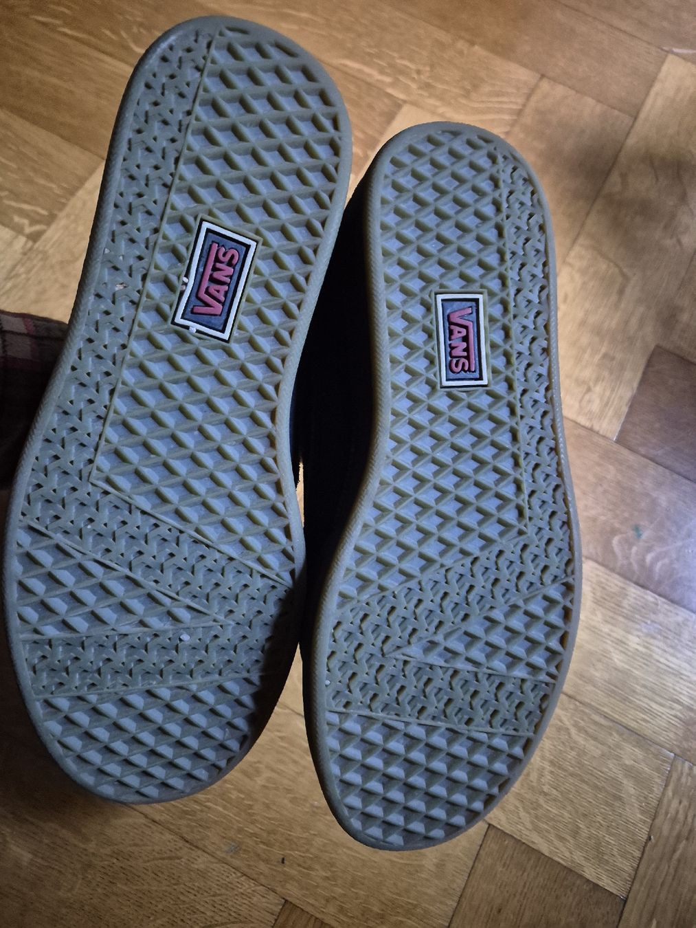 Vans Scarpe da uomo: Sneaker Vans bleu marine taille 42.5  – Usato da Lausanne venduto da mly_j8yp 4