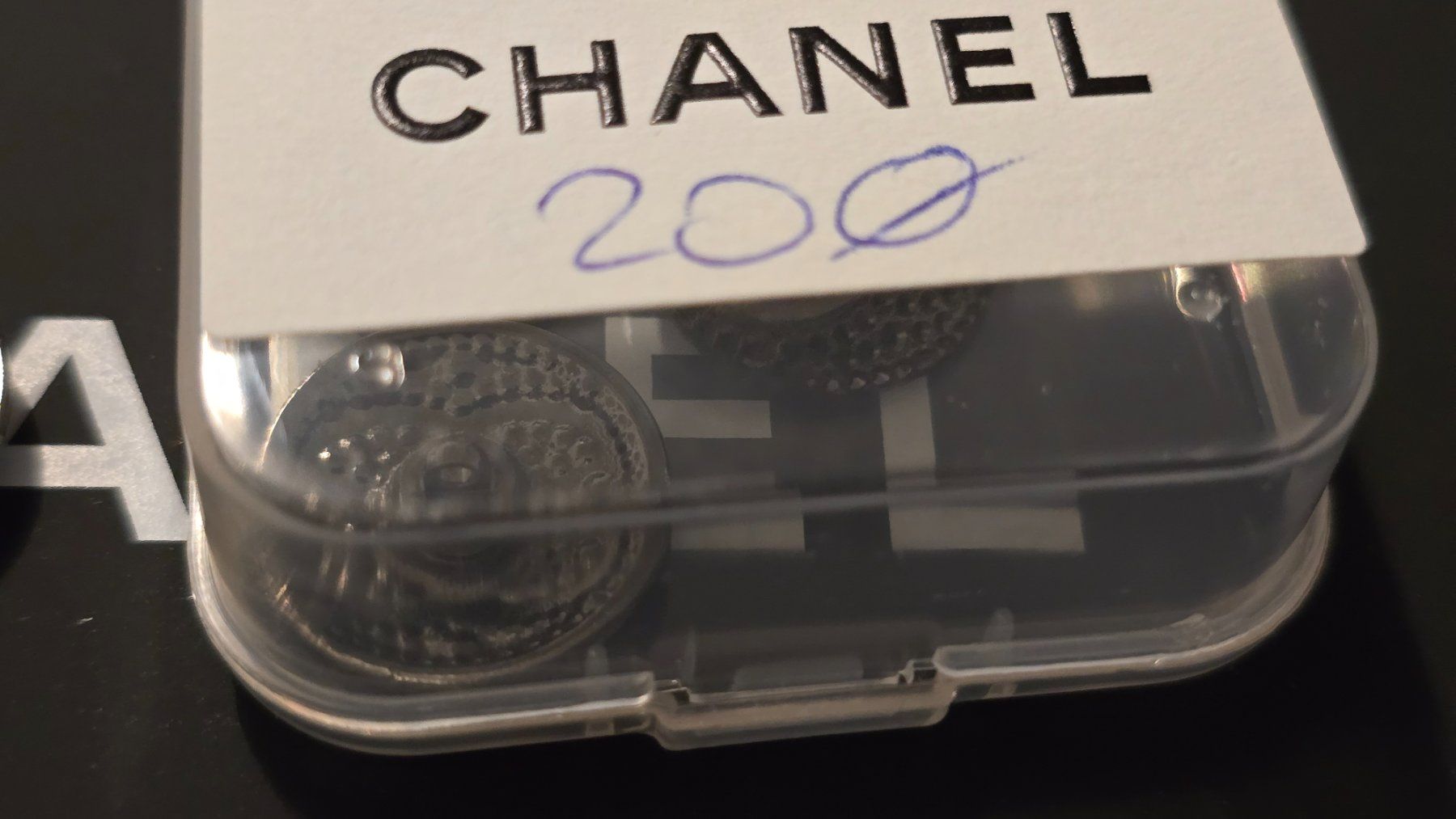 Bottoni: Original Chanel Knopf 1 Stück – Nuovo (secondo la descrizione) da wallisellen venduto da funkelsternchen5 2
