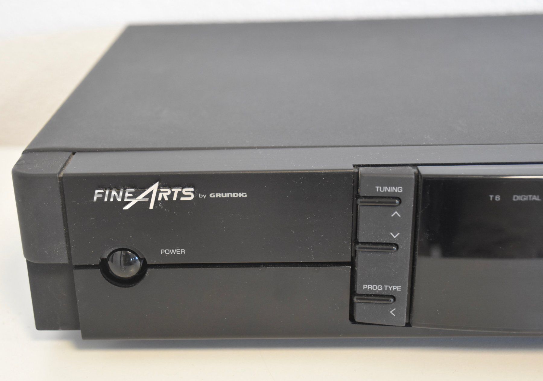 Grundig Radios: Tuner Grundig Fine Arts T6 – Gebraucht aus Fribourg von Maiko0 1