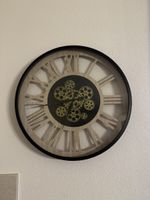 Wanduhr mit Zahnrad-Design schwarz Holz neuwertig