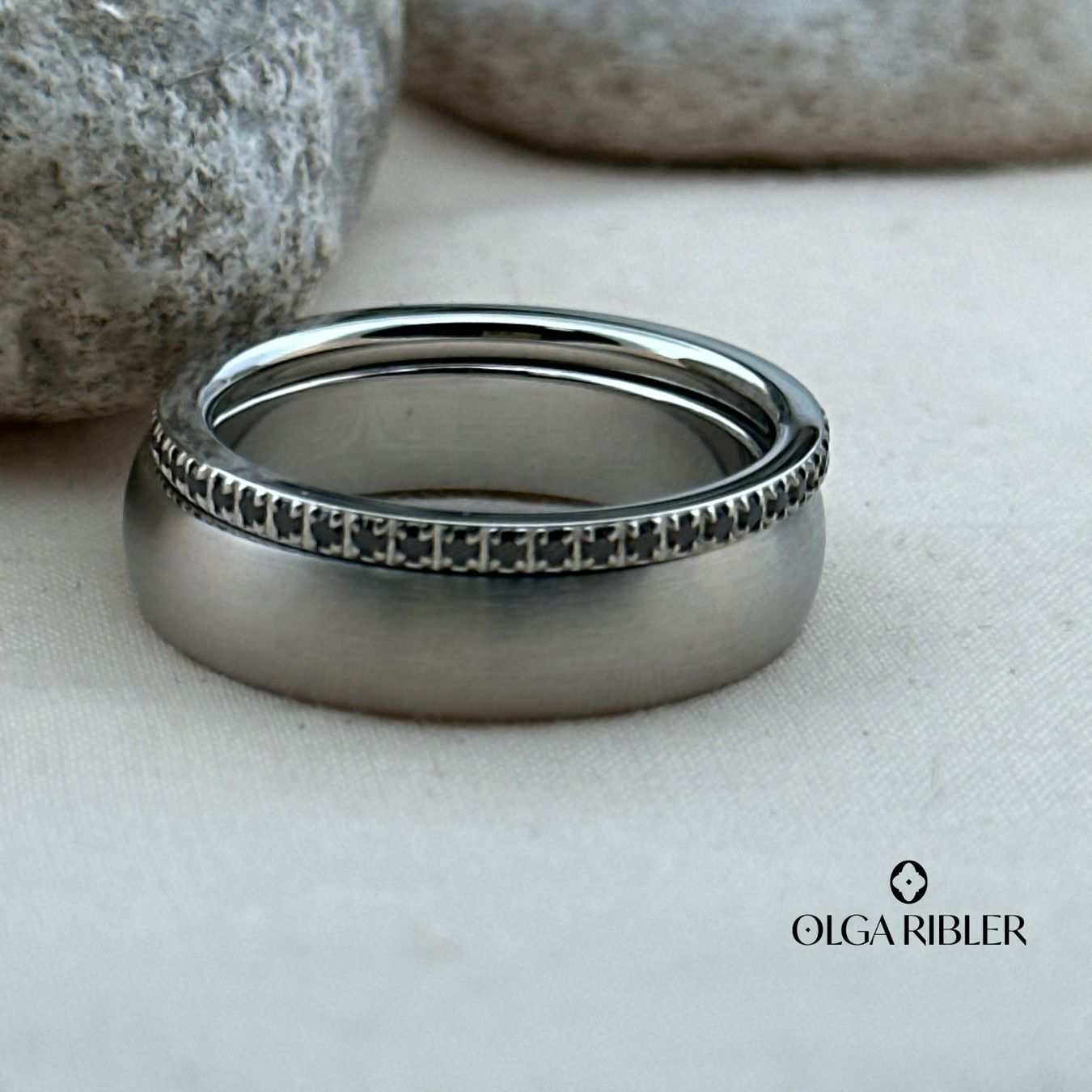 Olga Ribler Bagues: Edelstahl und Titanium Set aus 2 Ringen Grösse 58 – Neuf (Voir description) à Luzern par Schmuckoutlet 2