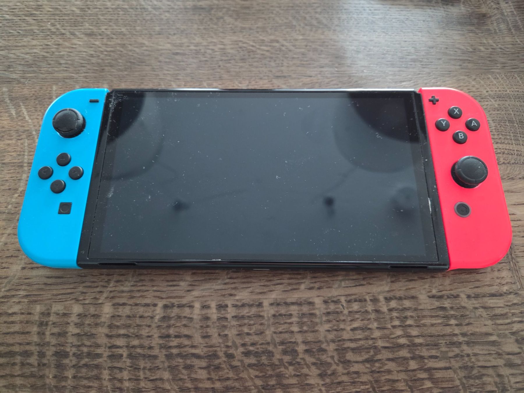 Nintendo Console: Nintendo Switch 1 mit Zubehör – Usato da Opfikon venduto da Doronadan 1