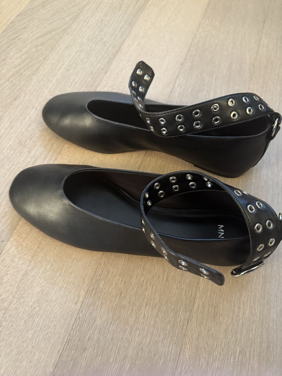 Mango Damenschuhe: Schwarze Ballerinas Mango Gr. 39  – Gebraucht aus Othmarsingen von Paucaverba 1