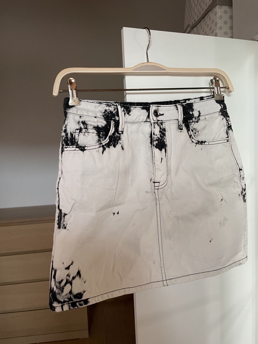 Zara Gonne: Zara Jeans Rock, schwarzweiss, Gr. S – Usato da Münsingen venduto da Secondhand89