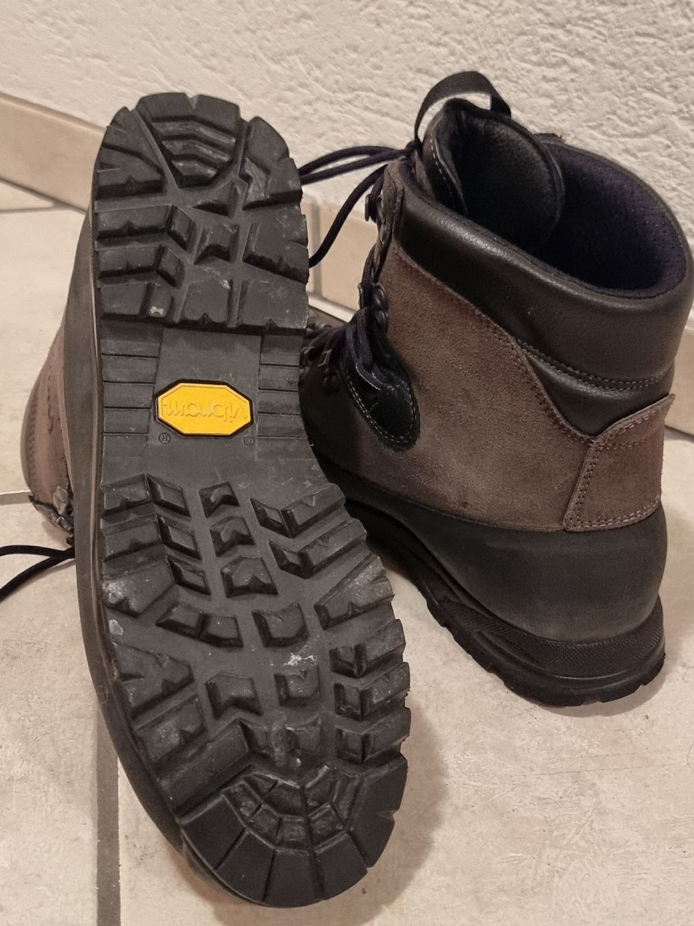 Aku Scarpe da uomo: Wanderschuh AKU (KS14) – Nuovo (secondo la descrizione) da Glarus venduto da fschneider99 3