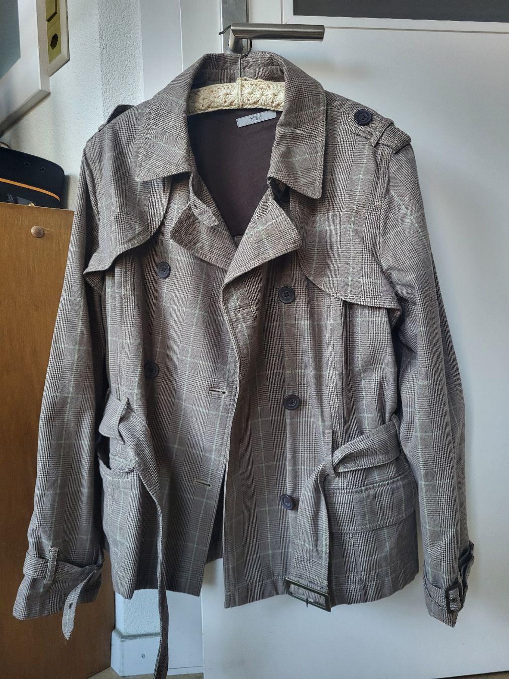 Cappotti: Trenchcoat von Marks & Spencer – Usato da Zweisimmen venduto da Adorable 2