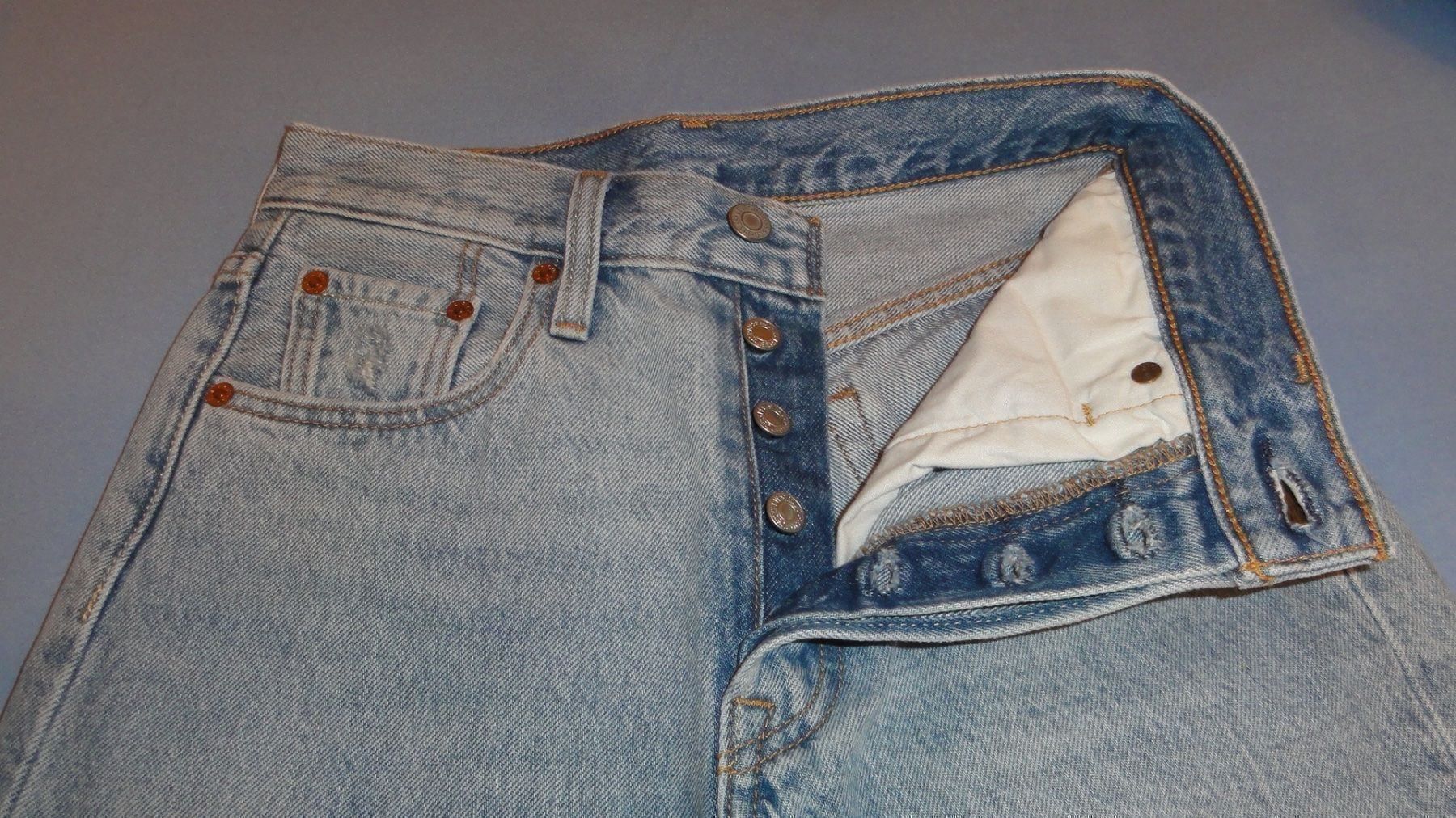 Levi's Jeans: LEVIS 501 GROSSE S (NEUWERTIG) – Usato da ZUFIKON venduto da SULMI01 2
