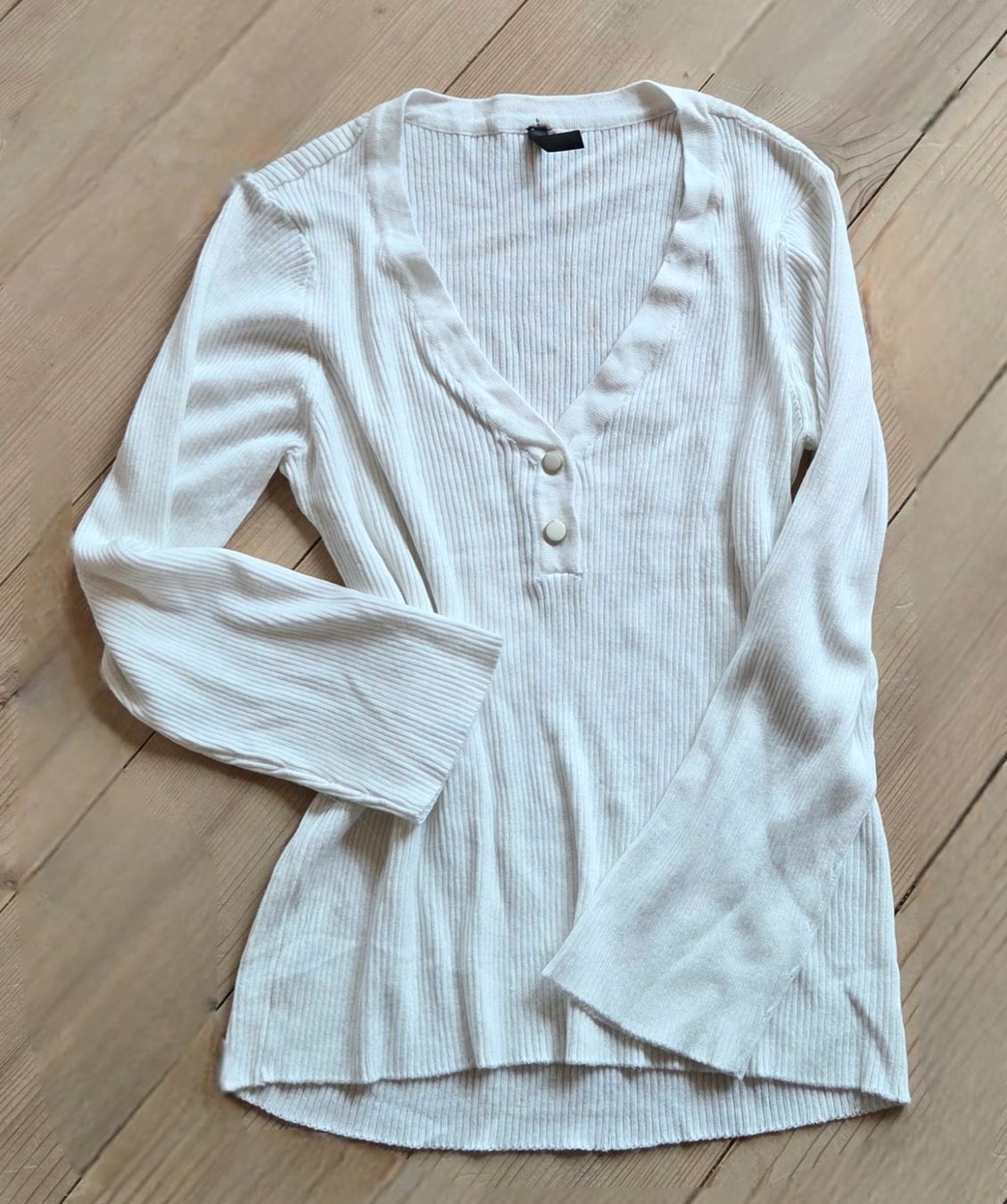 Maglioni & Felpe: Pullover Rippstrick V-Ausschnitt,Rundsaum,ChicoréeGr.M – Usato da Siblingen venduto da Vany_McDougall 3