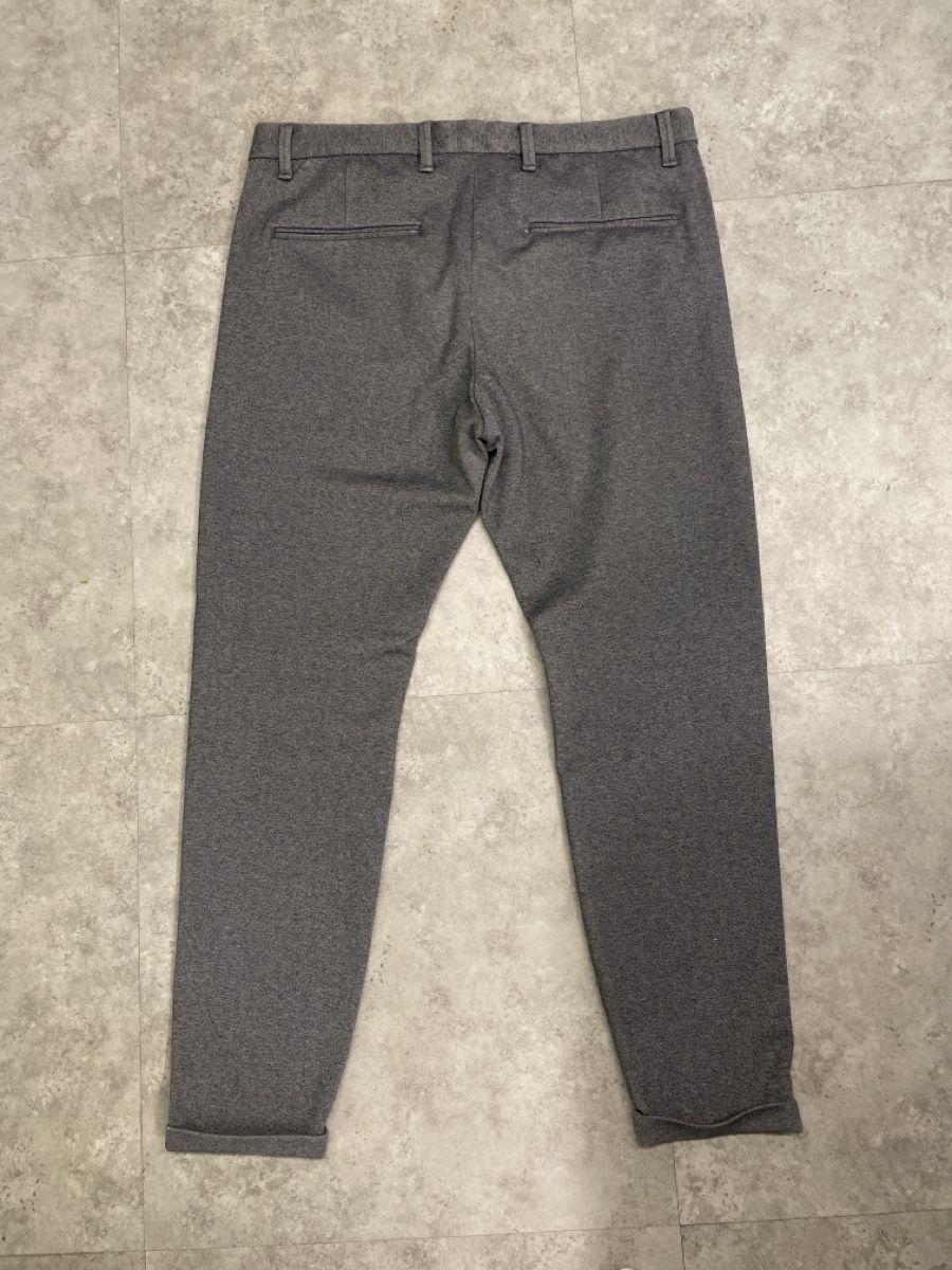 Pantaloni: Graue Herren Hose, Grösse L regular bequem – Usato da Bazenheid venduto da Sugi3 1