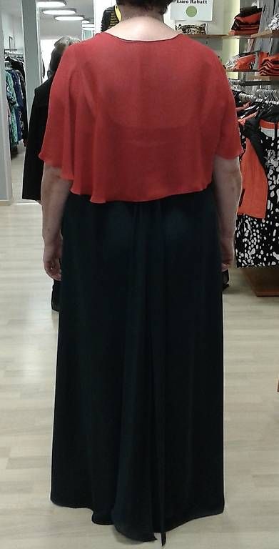 Vestiti: Abendkleid – Usato da Tägerig venduto da Olho111 1