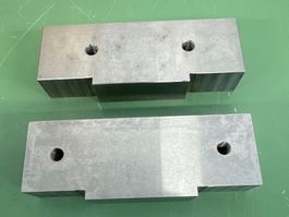 2x Mordaches pour étaux FRIBOSA, état neuf!