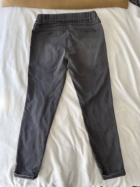 Hosen: Pantalon gris – Gebraucht aus Sion von ENKLR 1