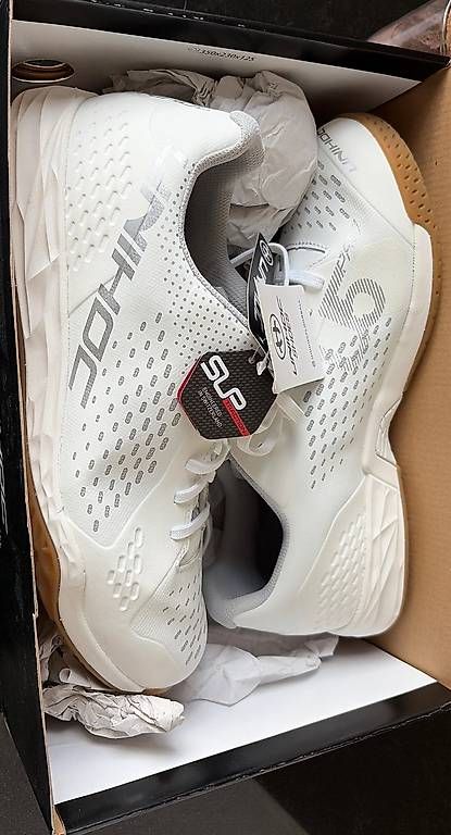 Scarpe da uomo: Unihockey Hallenschuhe Grösse 44 – Nuovo e nell'imballaggio originale da Bern venduto da mar_n9s5