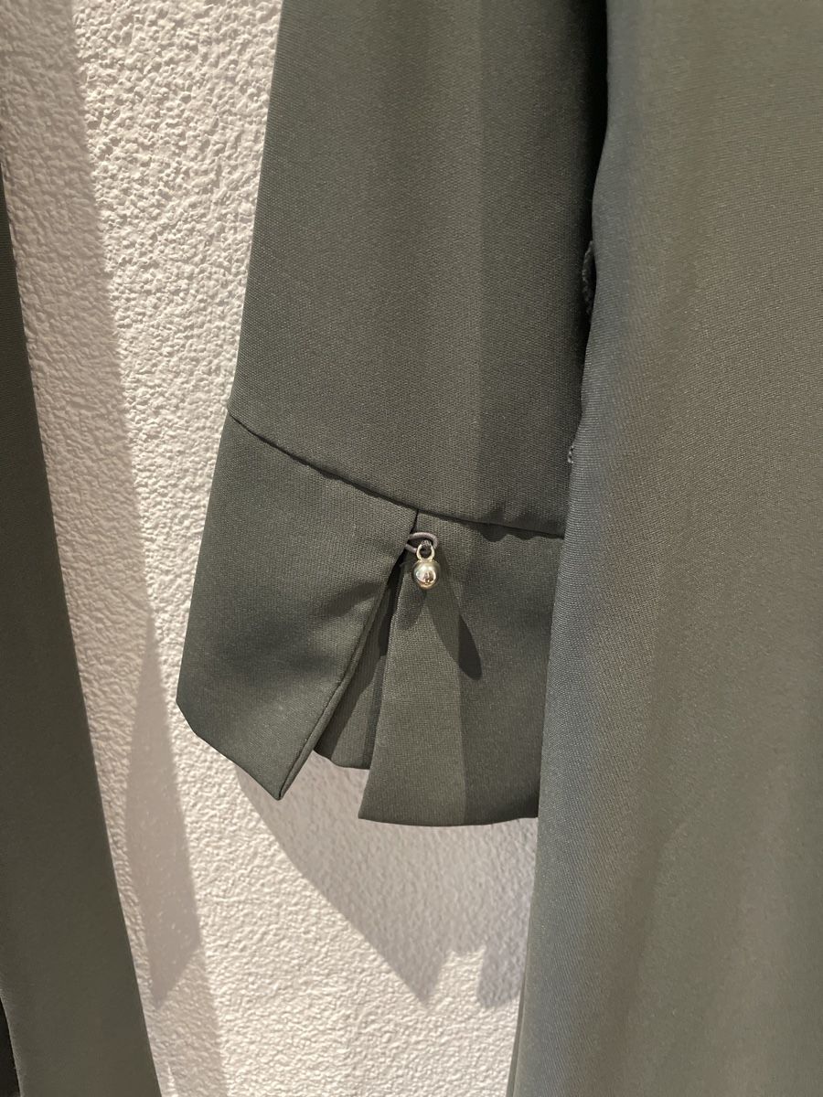 H&M Vestiti: Olivefarbiges Kleid von H&M – Usato da Schmitten FR venduto da Monei19 3