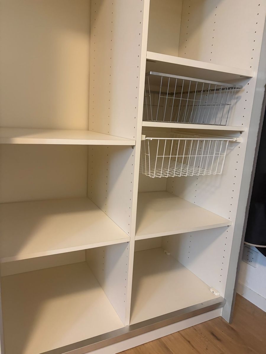 Schränke: Kleiderschrank – Gebraucht aus Gretzenbach von Lucho17 3