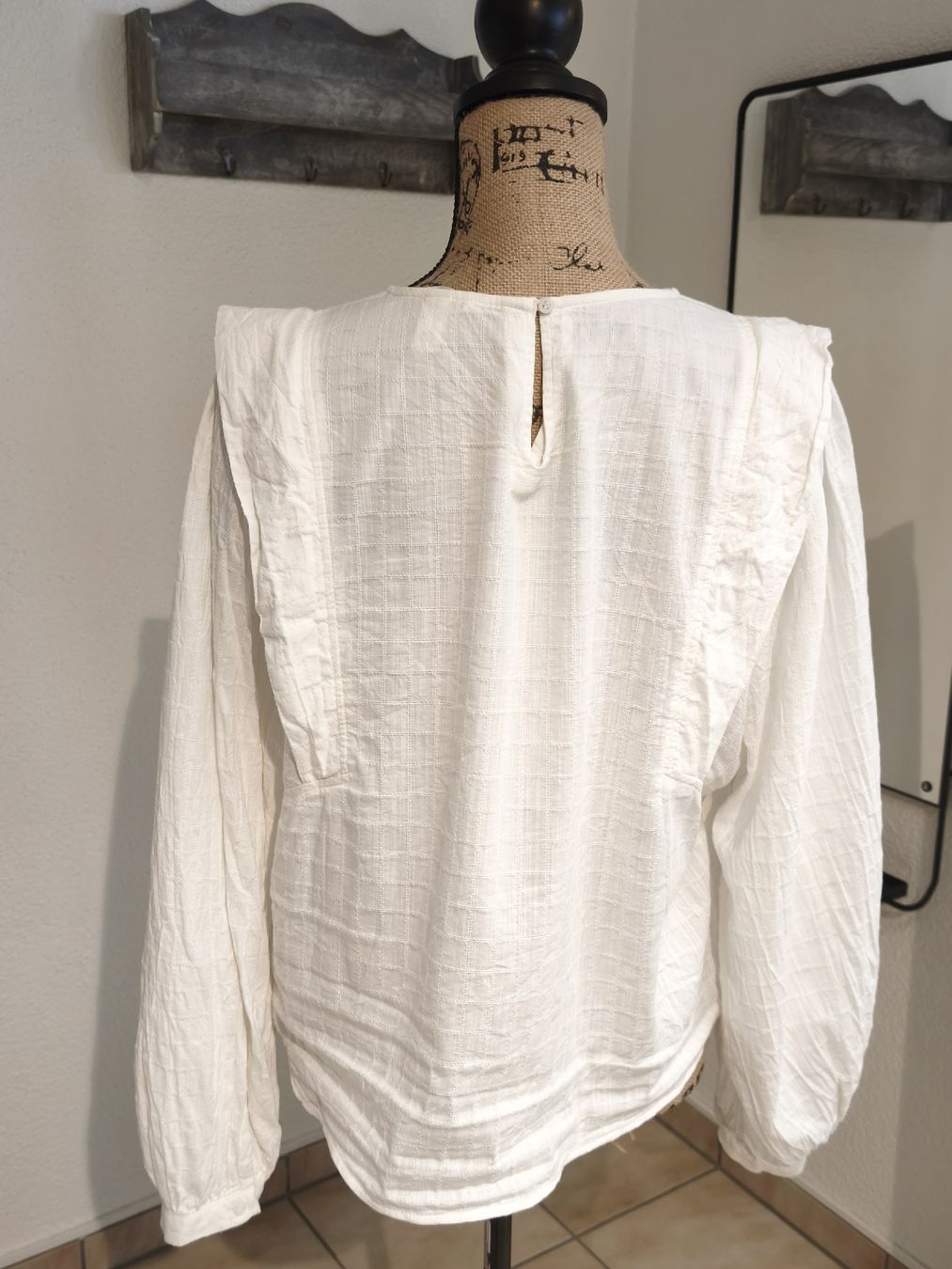 H&M Blusen: Damen Bluse weiss Grösse M neuwertig – Neu (gemäss Beschreibung) aus Emmetten von SecondhandSiska 2