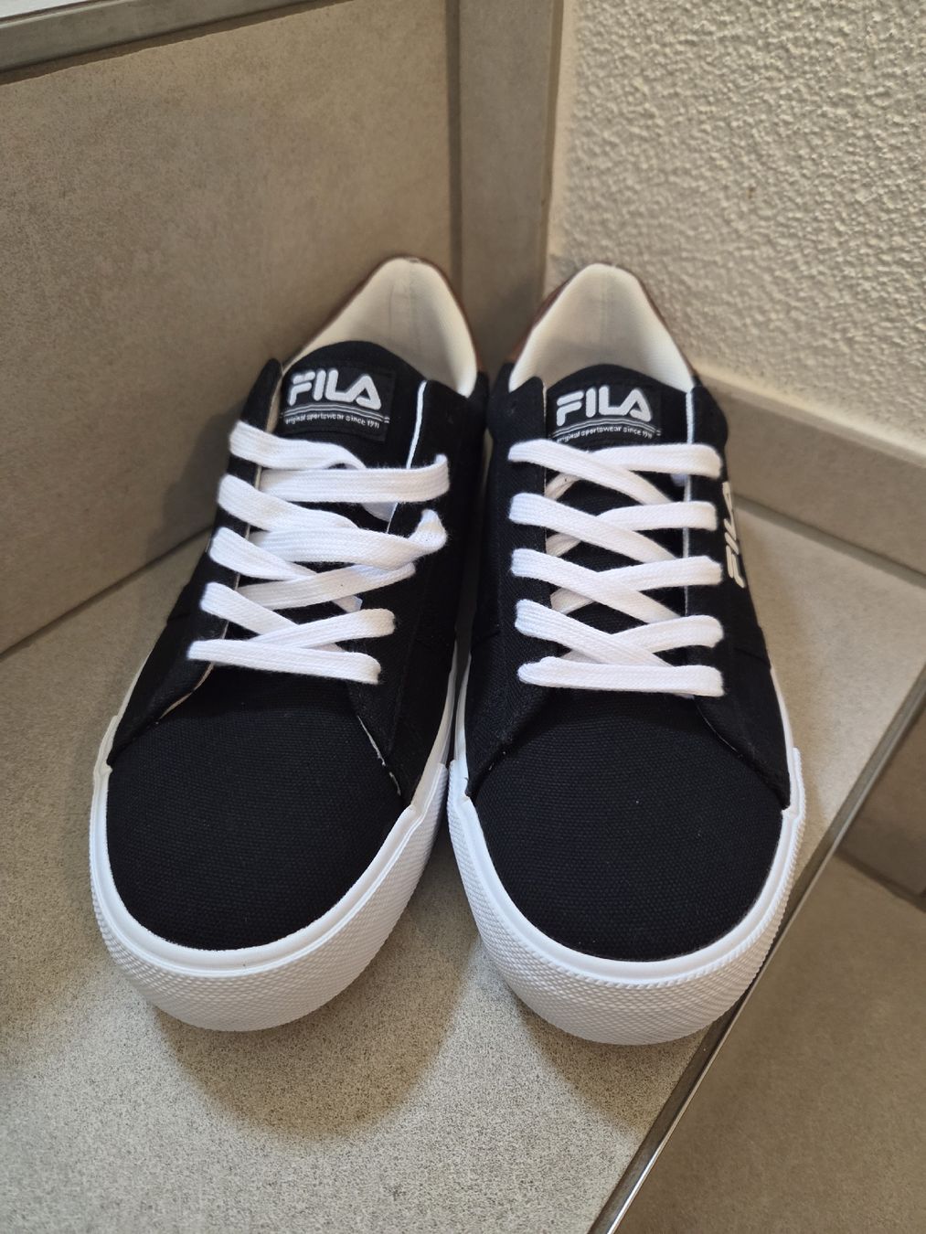 Fila Scarpe per ragazzi: Fila Sneaker Gr. 40 - ungetragen – Nuovo (secondo la descrizione) da Schlierbach venduto da smeralda1313 1