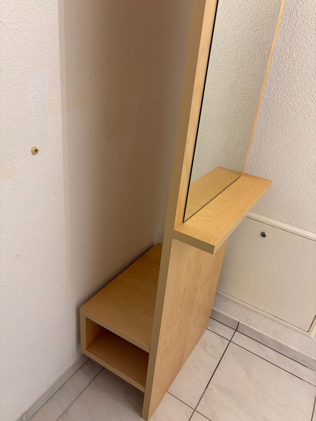 Guardaroba: Platzsparende Garderobe – Usato da Freienstein venduto da Noodaeng 3