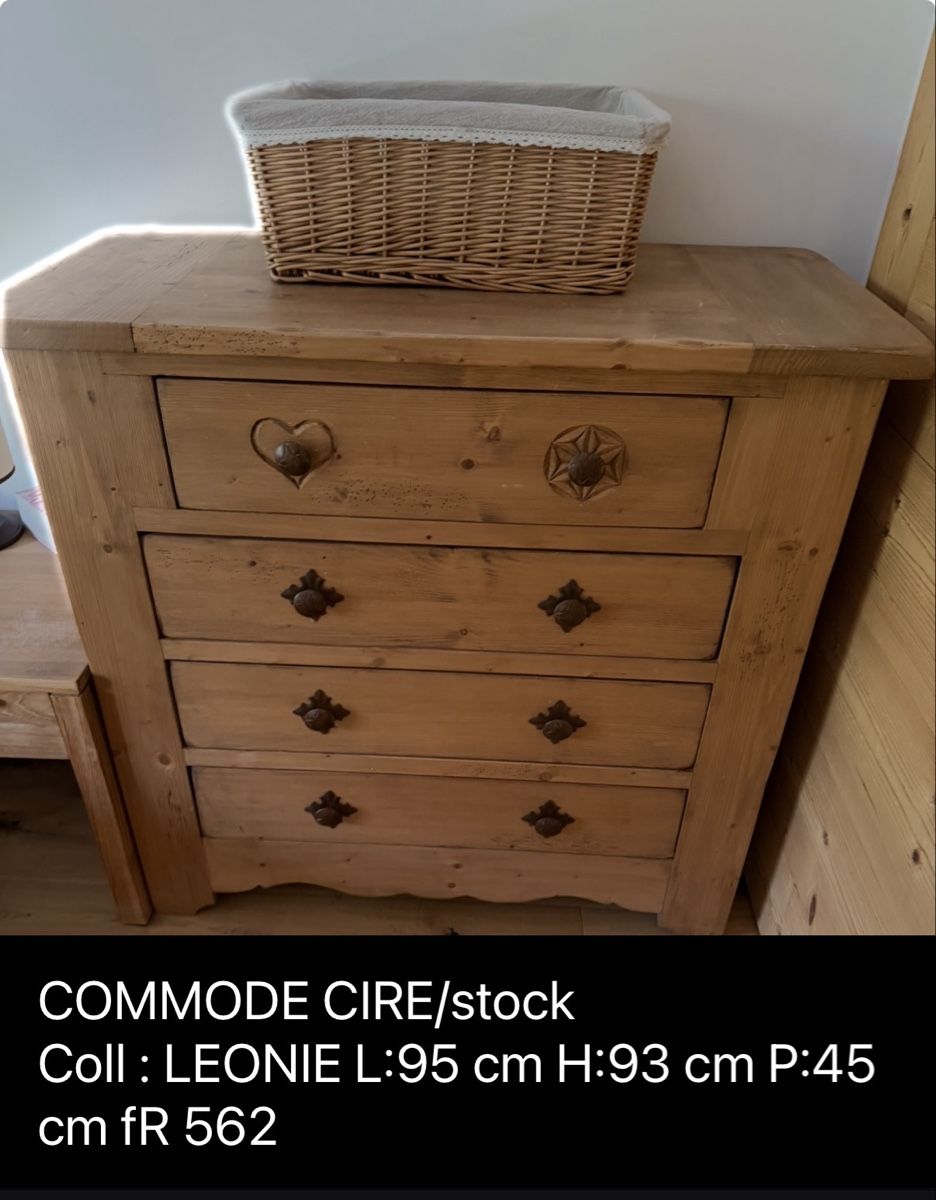 Cassettiere: Commode en sapin style chalet – Usato da Pully venduto da mberdoz