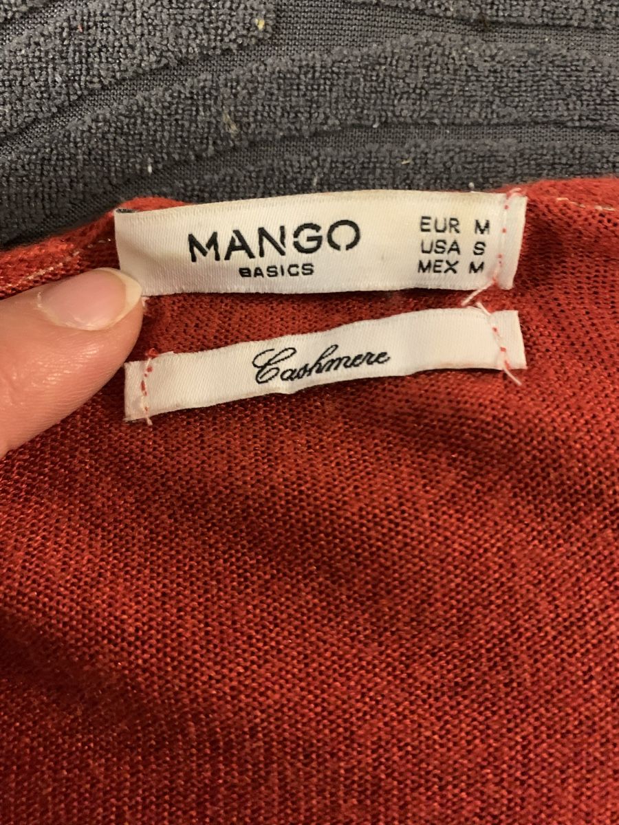 Mango Pullover & Sweatshirts: Wunderschöner Damen Pulli Cashmere. Mango Grösse M in Rot – Gebraucht aus Ostermundigen von des_t9vv 2