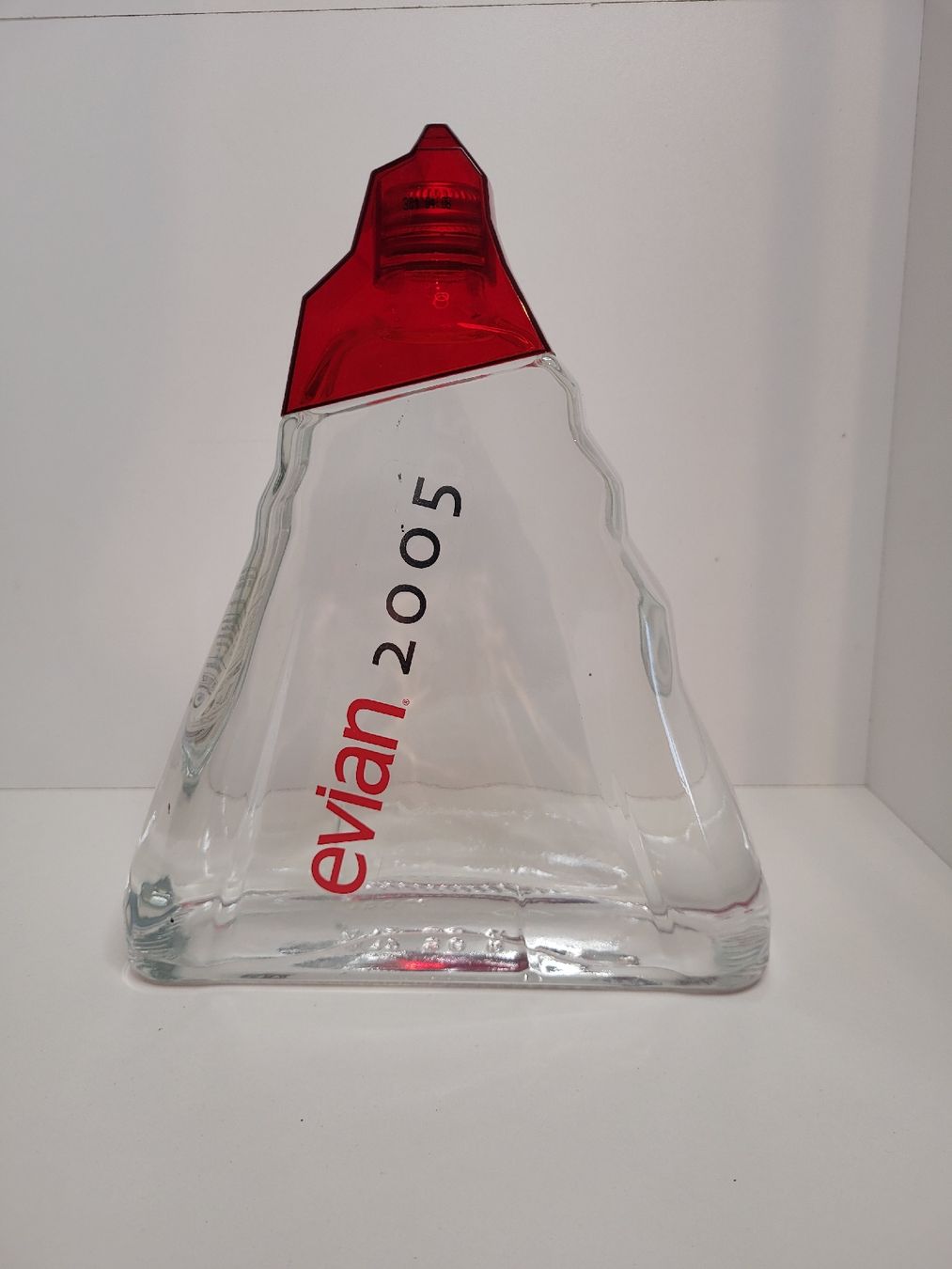 Altro in Stoviglie & Bicchieri: Bouteille collection Evian 2005 – Nuovo e nell'imballaggio originale da Rocourt venduto da PapyCH