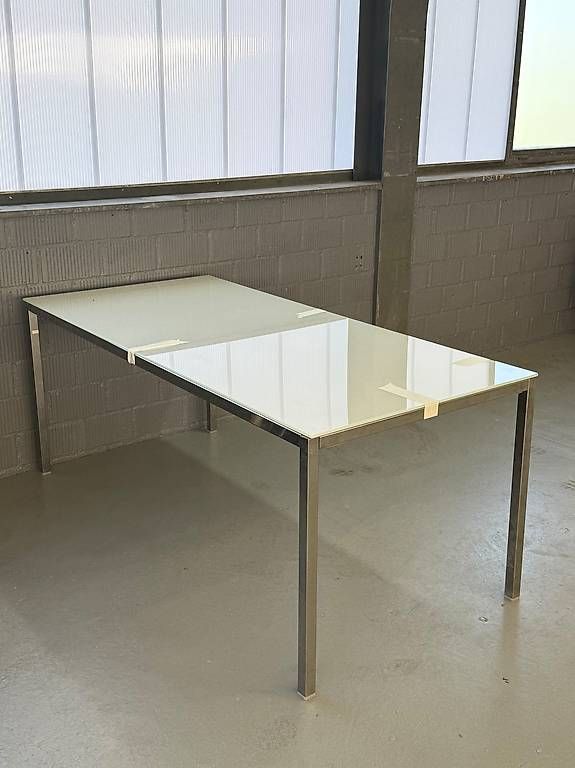 Tavoli: Gratis Tisch (Glas,Metall)  – Usato da Menziken venduto da rob_z8tq