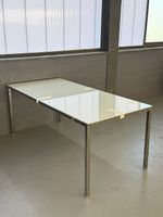 Gratis Tisch (Glas,Metall) 