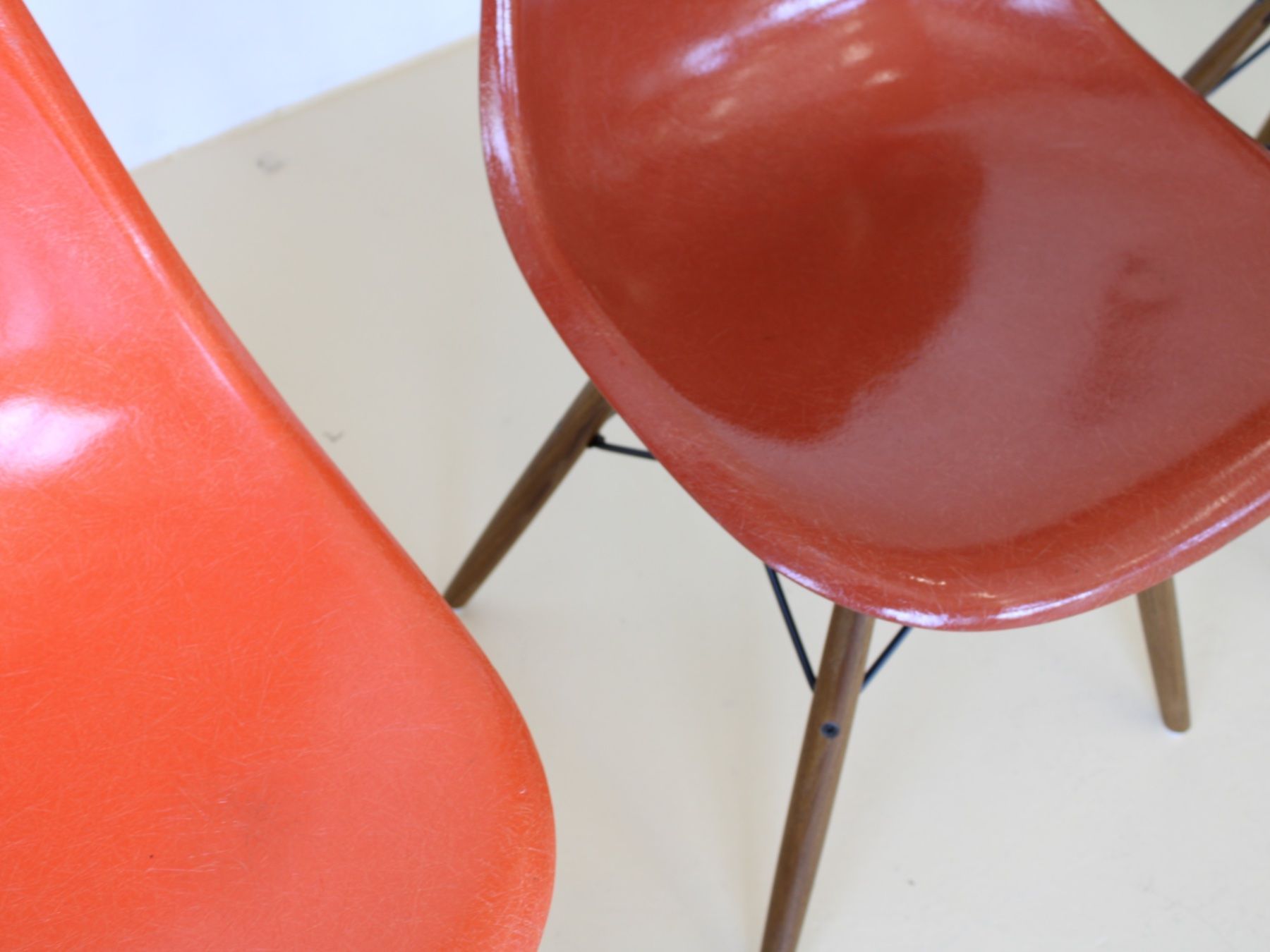 Herman Miller Sedie: Eames Fiberglas Stühle, Hermann Miller – Usato da Meinisberg venduto da atelier_TILIJA 6