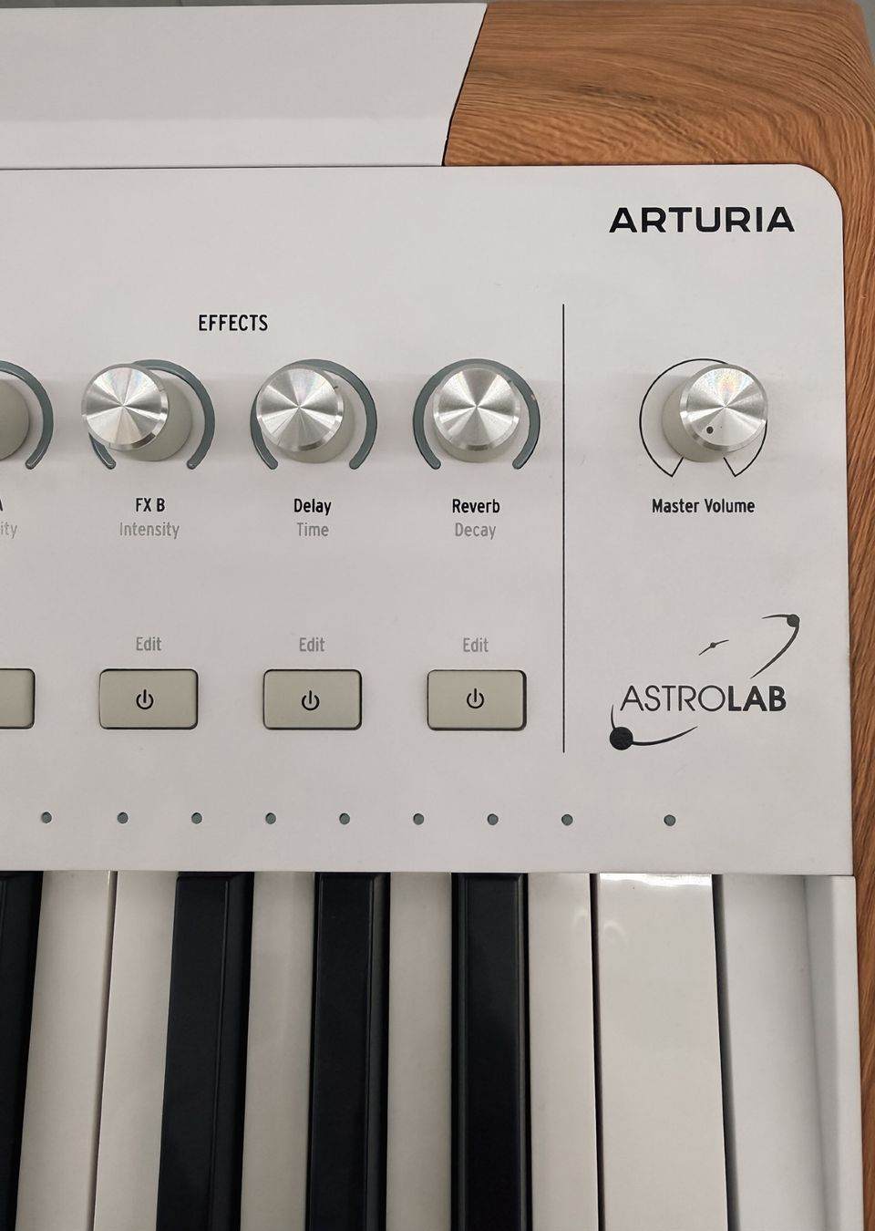Arturia Musikinstrumente: Arturia Astrolab 61 – Neu (gemäss Beschreibung) aus Luzern von me9_9h8x 2