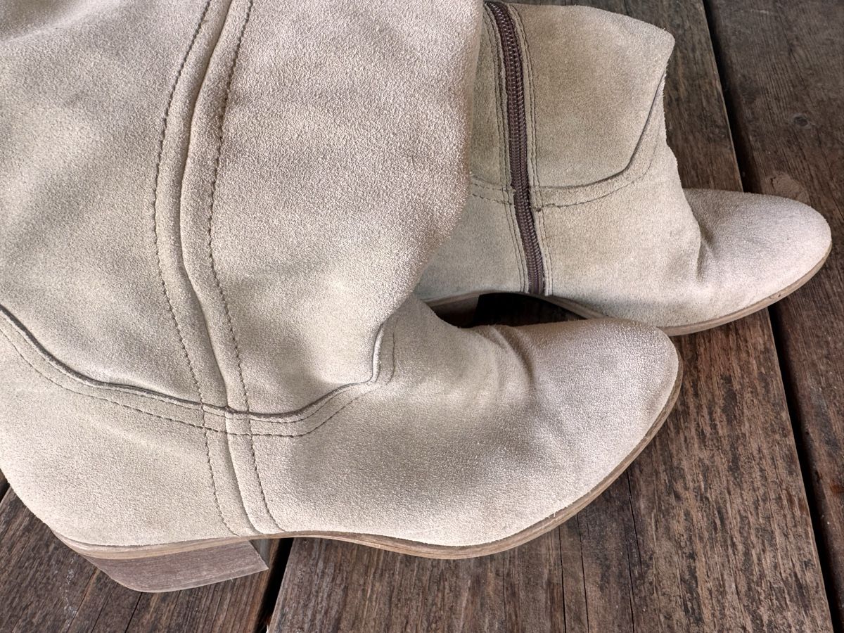 Scarpe da donna: Wildlederstiefel / Grösse 40  – Usato da hendschiken venduto da hippielfe 1