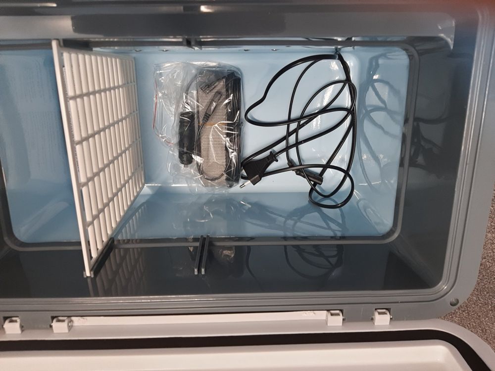 Xcase Warmhaltebox elektrisch: Thermoelektrische Kühlbox und