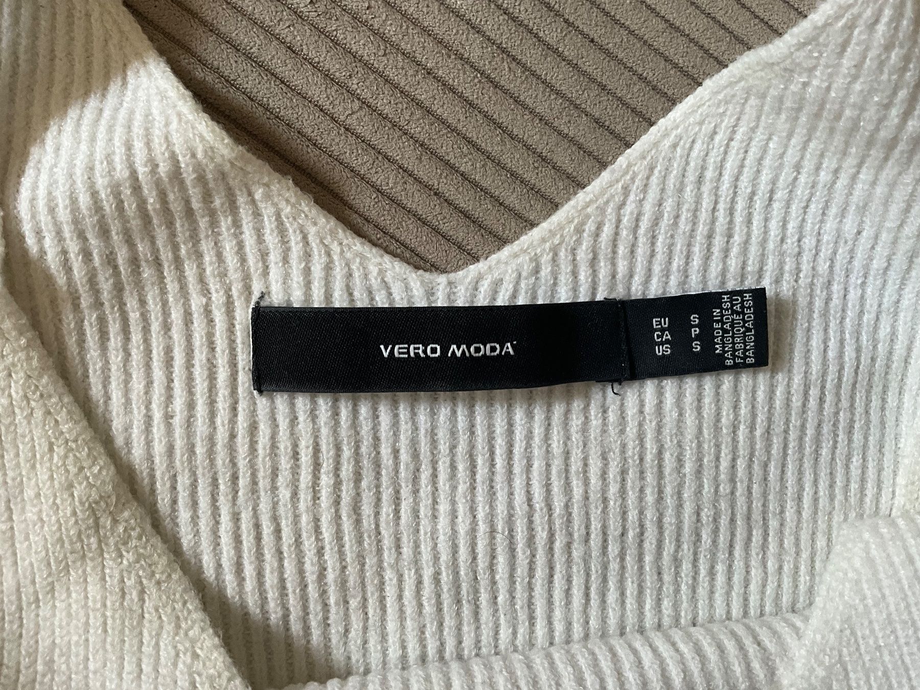 Vero Moda Tops: Cropped Top weiss Vero Moda, S – D'occasion à Zürich par lisa.alessia93 1