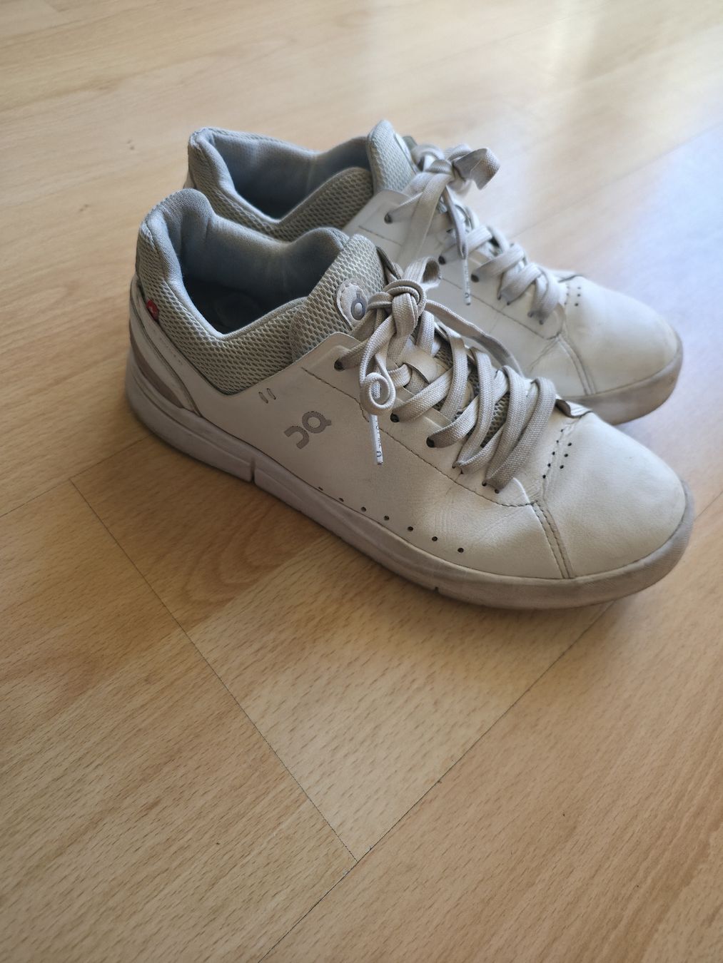On Scarpe da donna: On Schuhe gr38 je 30fr – Usato da Lenzerheide/Lai venduto da Sandrapereira.p 2