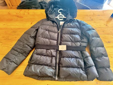 Doudoune veste  Moncler  taille 4 parfait état