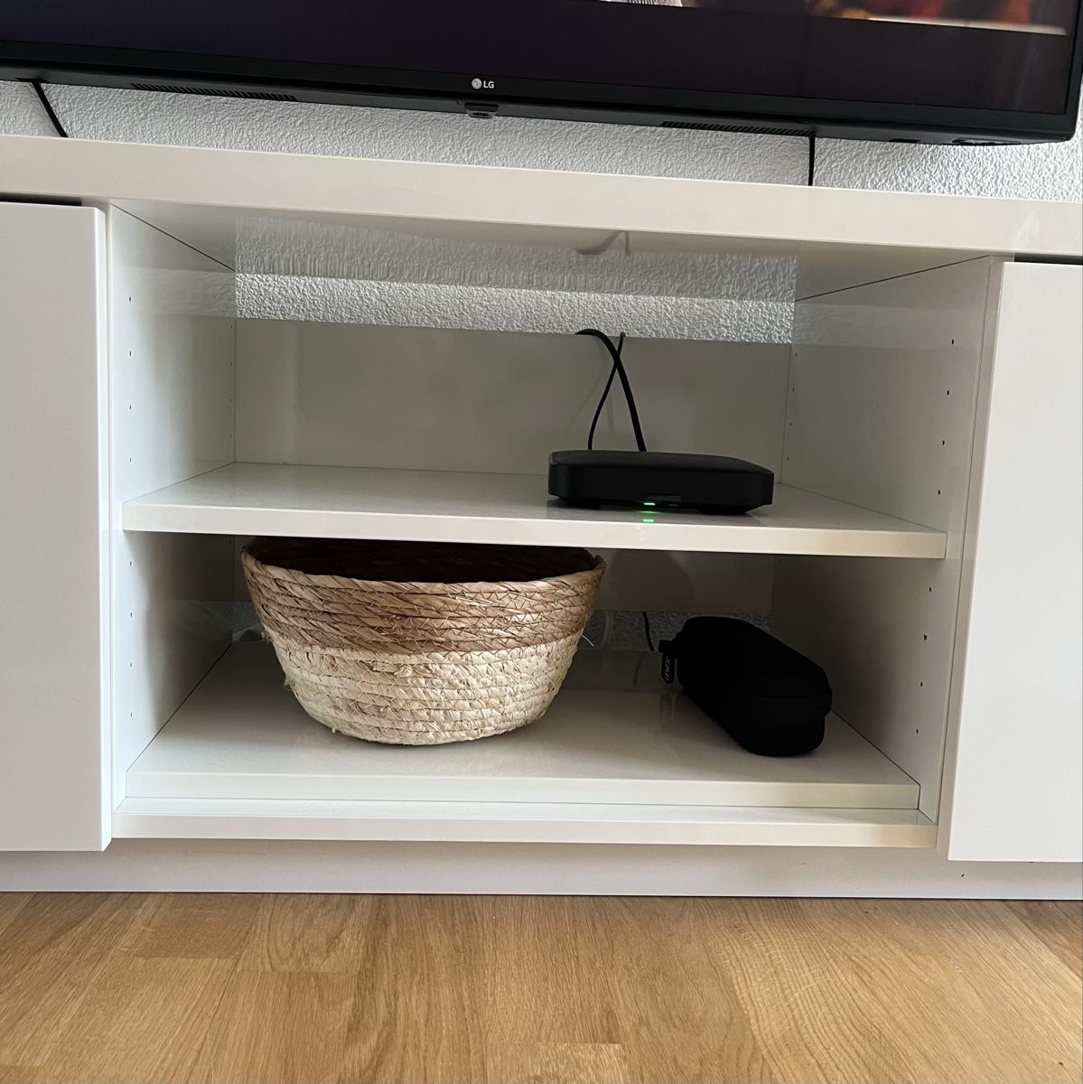 Ikea Mobili TV: Meuble TV blanc laqué 160cm – Usato da Monthey venduto da arno_45 2