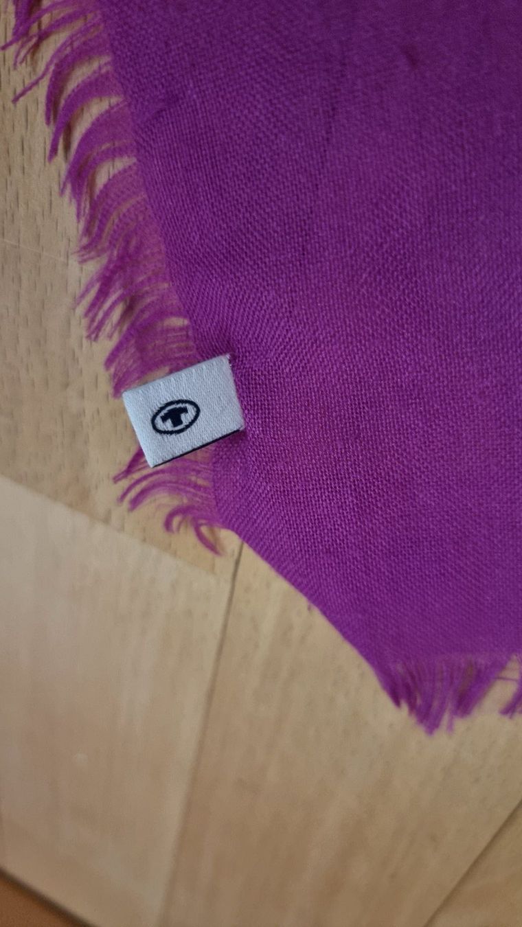 Tom Tailor Foulard & Sciarpe: Schöner Schal in einer wunderschönen Farbe von Tom Tailor – Usato da Wald ZH venduto da CapLux 3