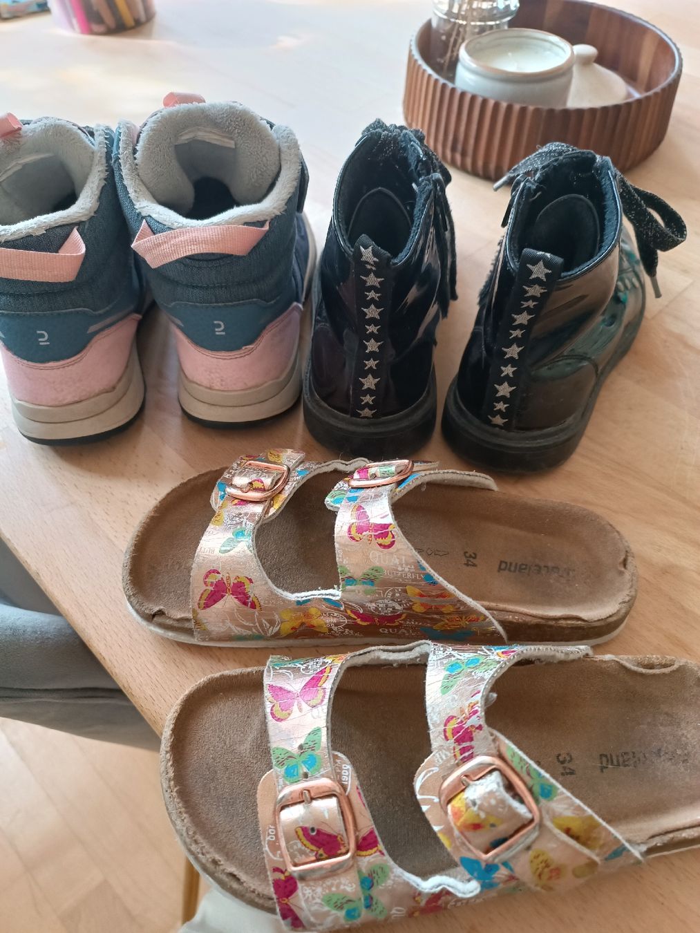 Scarpe per ragazze: Stiefel/ Finken Mädchen Gr 31,33,34 – Usato da Binz venduto da julijuli 3