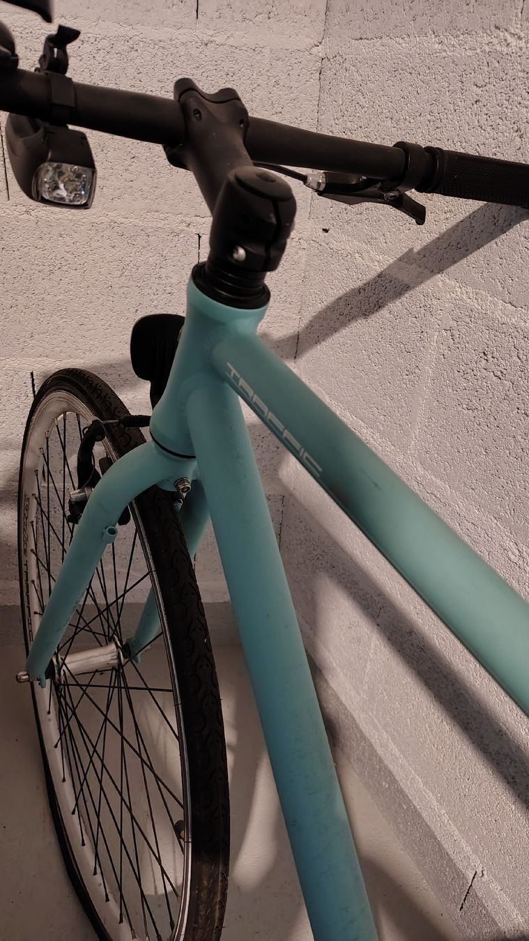 Vélos: Vélo turquoise equipé système freinage à rétropédalage – D'occasion à Puidoux par Sophia70