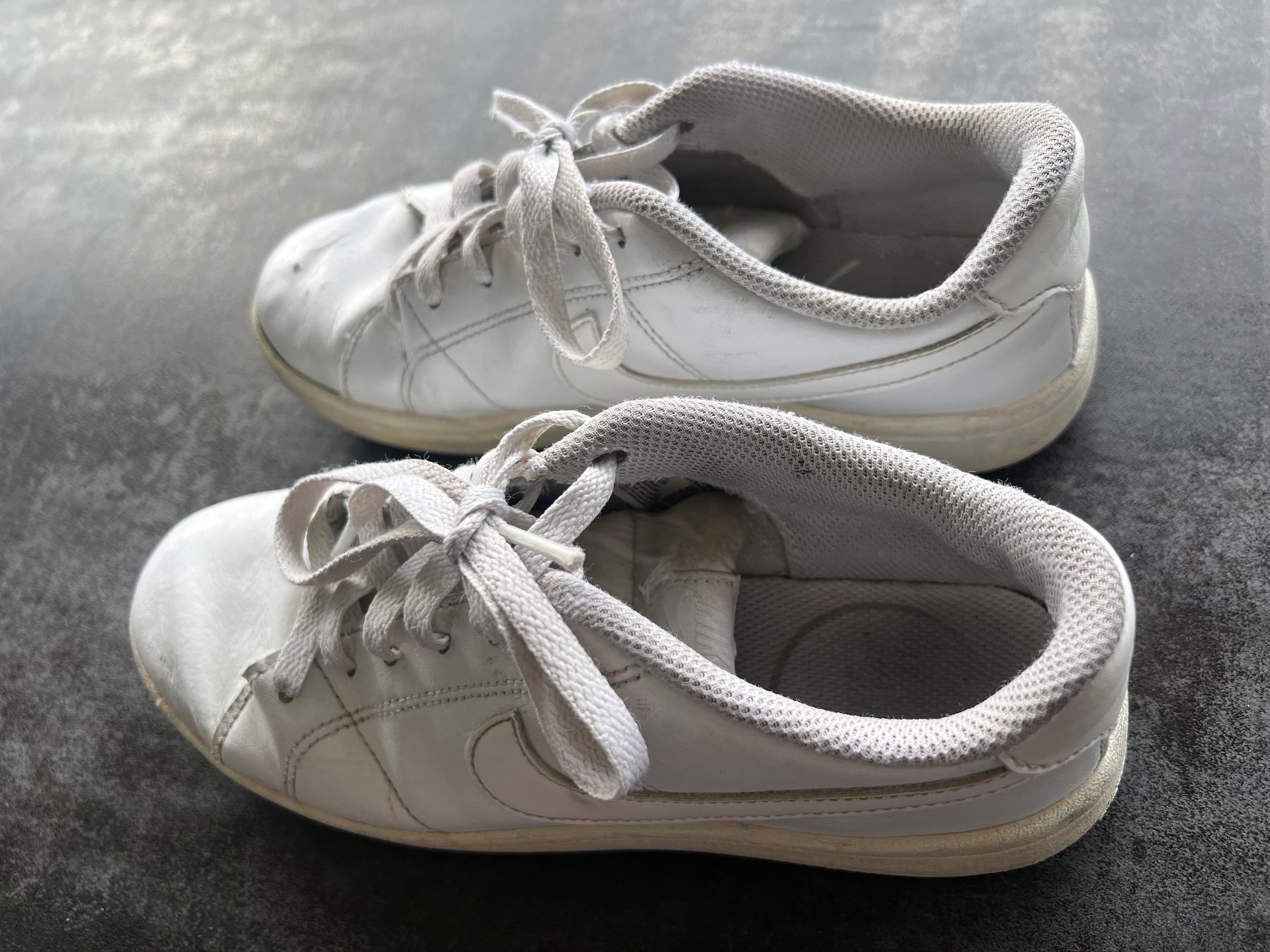 Nike Scarpe da uomo: Nike Sneaker weiss Grösse 36,5 – Usato da Brunnen venduto da Dirza78 4
