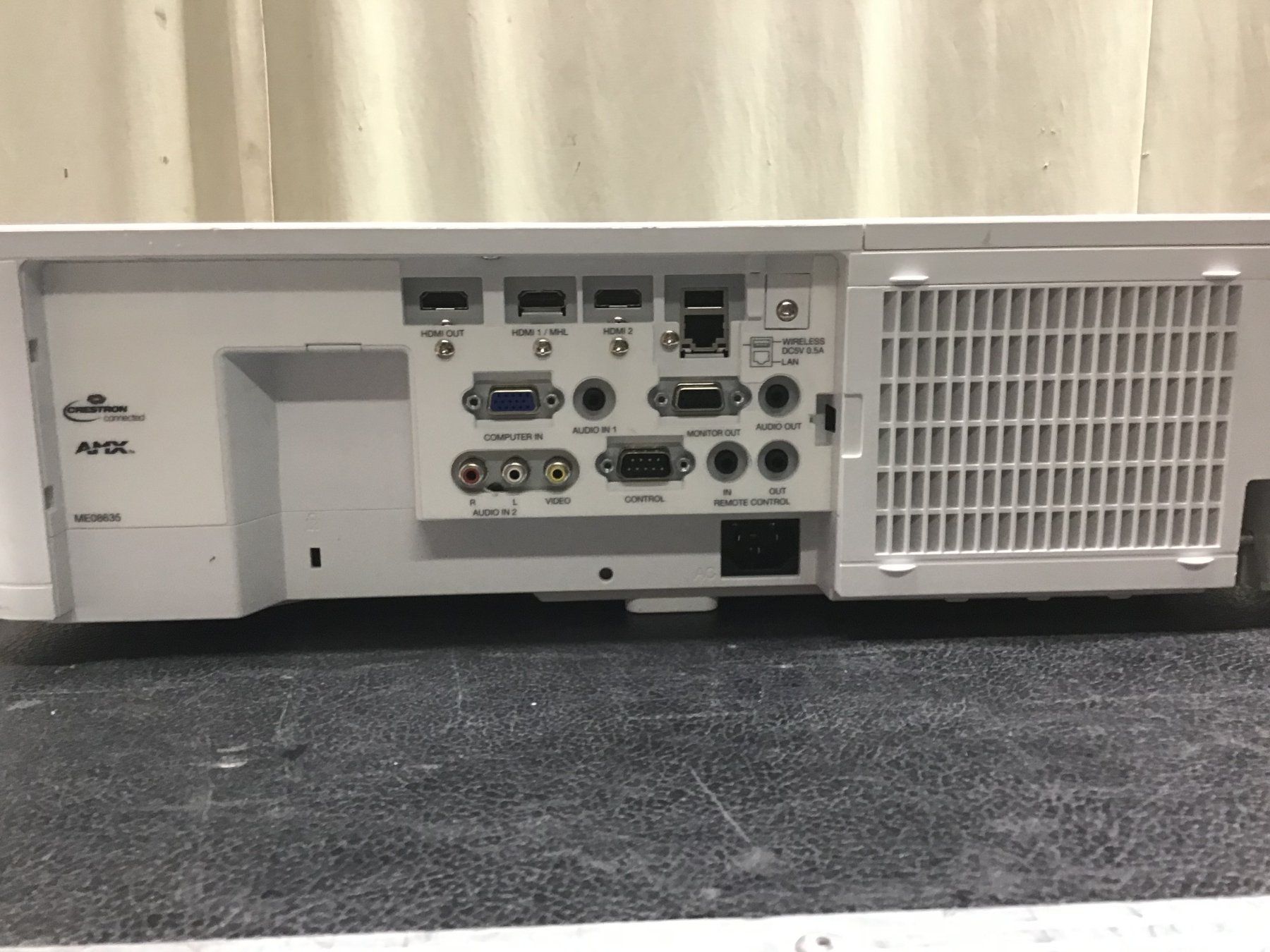 Hitachi Videoprojektoren: Projektor Hitachi CP-WX5500 – Gebraucht aus Leuggern von stagem 3