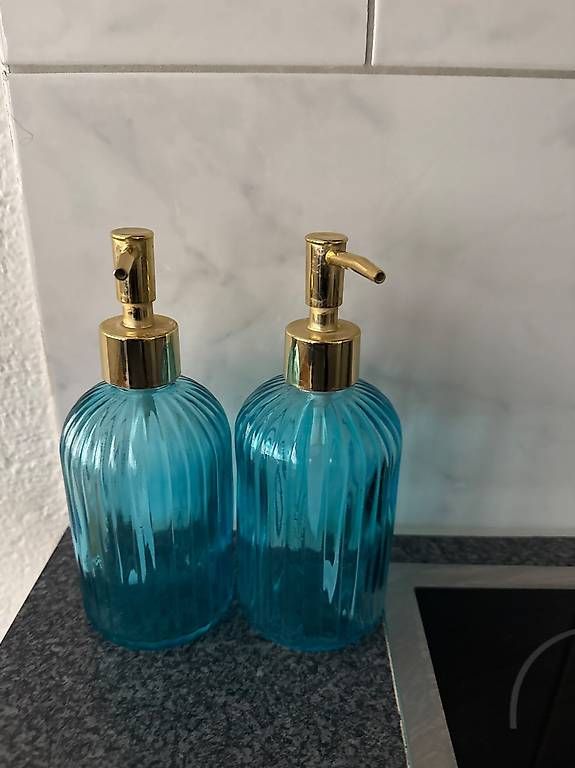 Portasapone: Blaue seifenspender – Usato da Bern venduto da thu_ctq8
