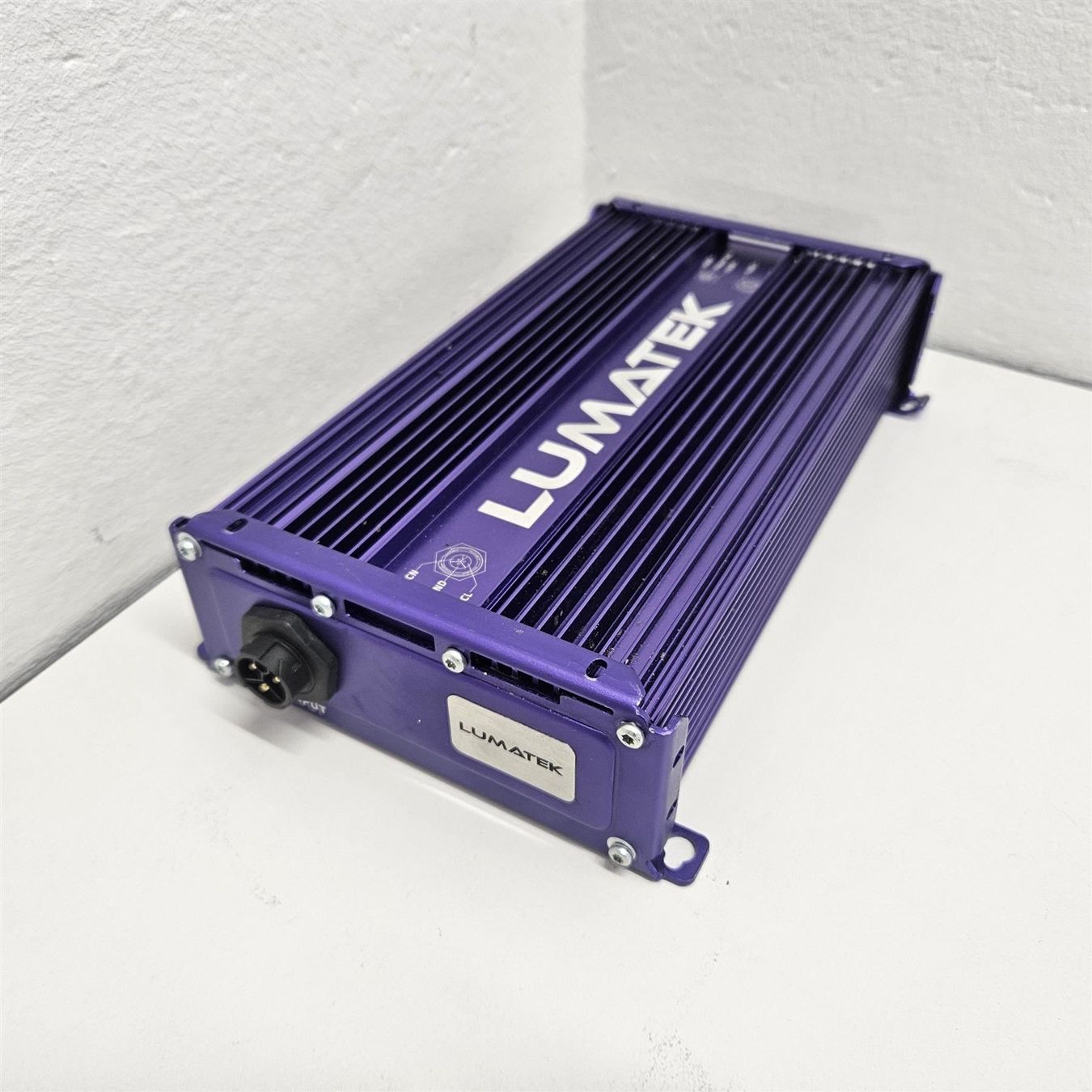 Lumatek Lampade: LUMATEK LDP480E054HE – Usato da Niederdorf venduto da LeptonAG 1