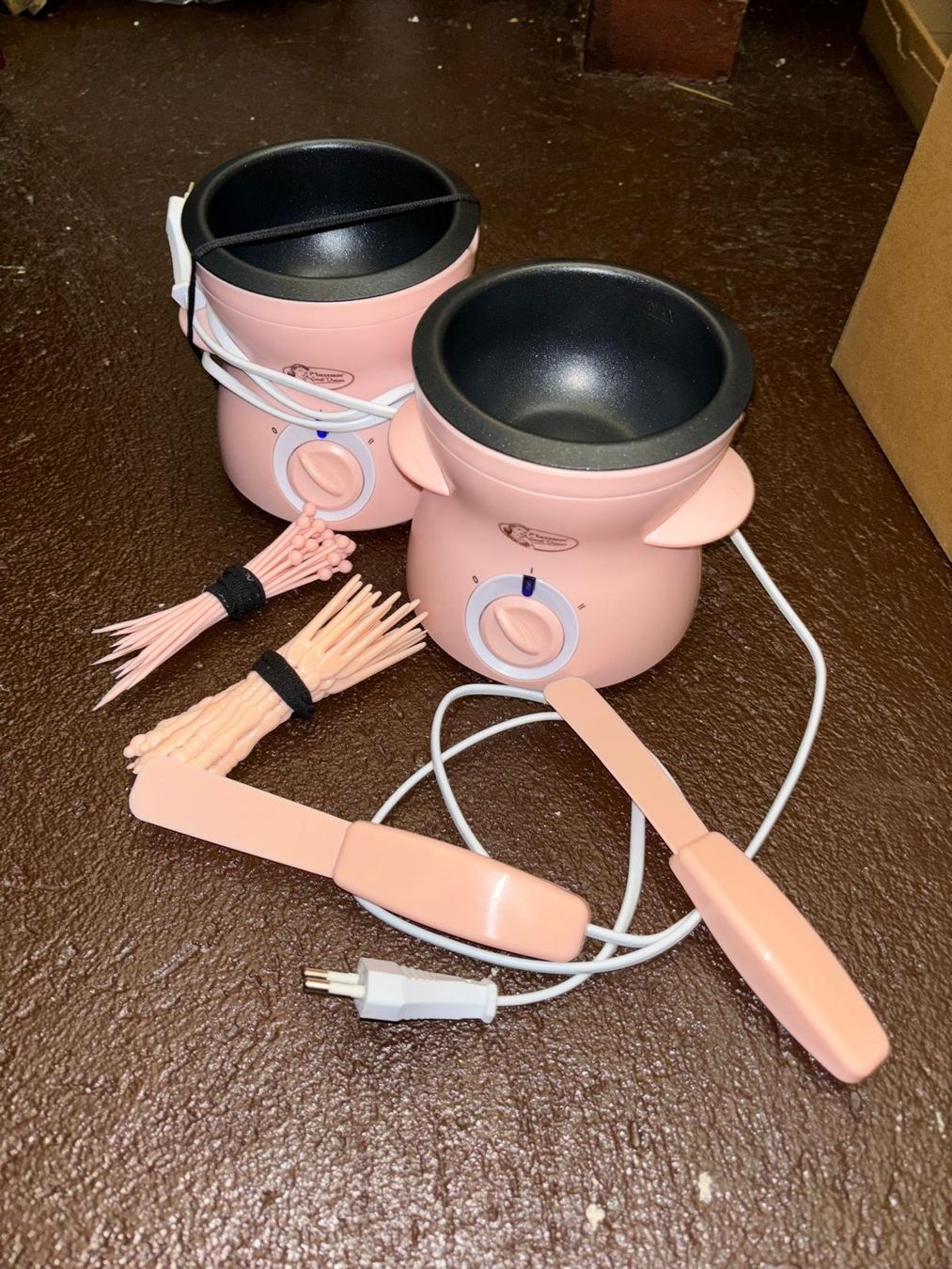 Elettrodomestici da cucina: 2 Schoggifondue-Party Elektro – Nuovo (secondo la descrizione) da Rüti ZH venduto da Babybohne