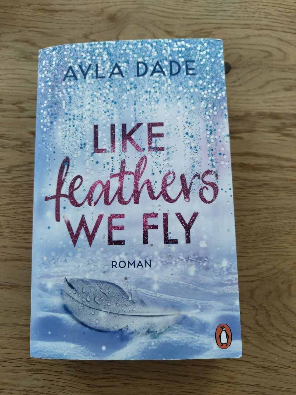 Libri: Alva Dade: like feathers we fly – Usato da Gams venduto da bigwolfi-schnuggel