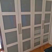 Kleiderschrank weiss mit Milchglas.Sehr guter Zustand