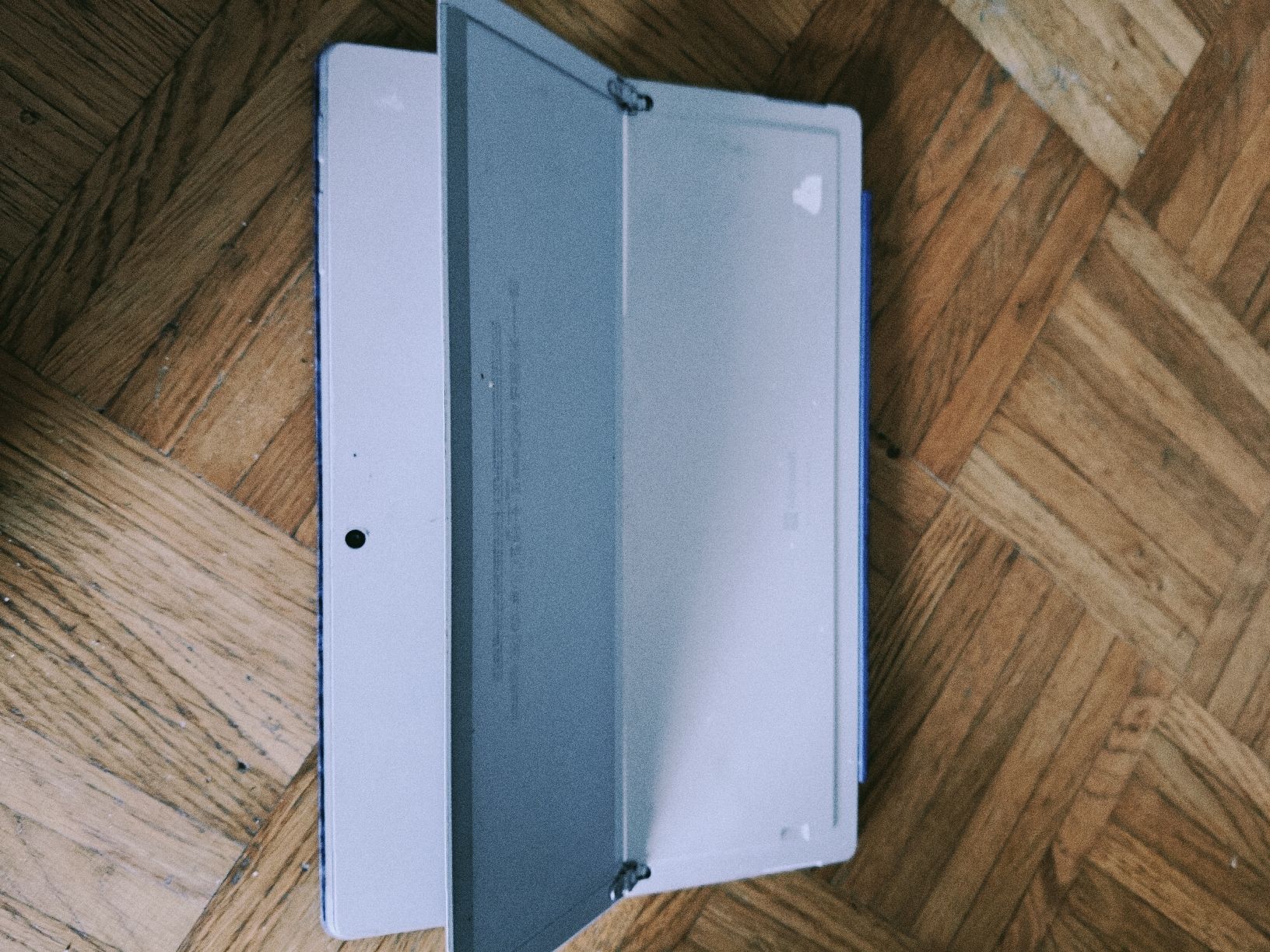 Microsoft Notebook: Tablette Microsoft Surface Pro 7 i5 1035G4 8GB  – Usato da La Chaux-de-Fonds venduto da Honit.ch 1