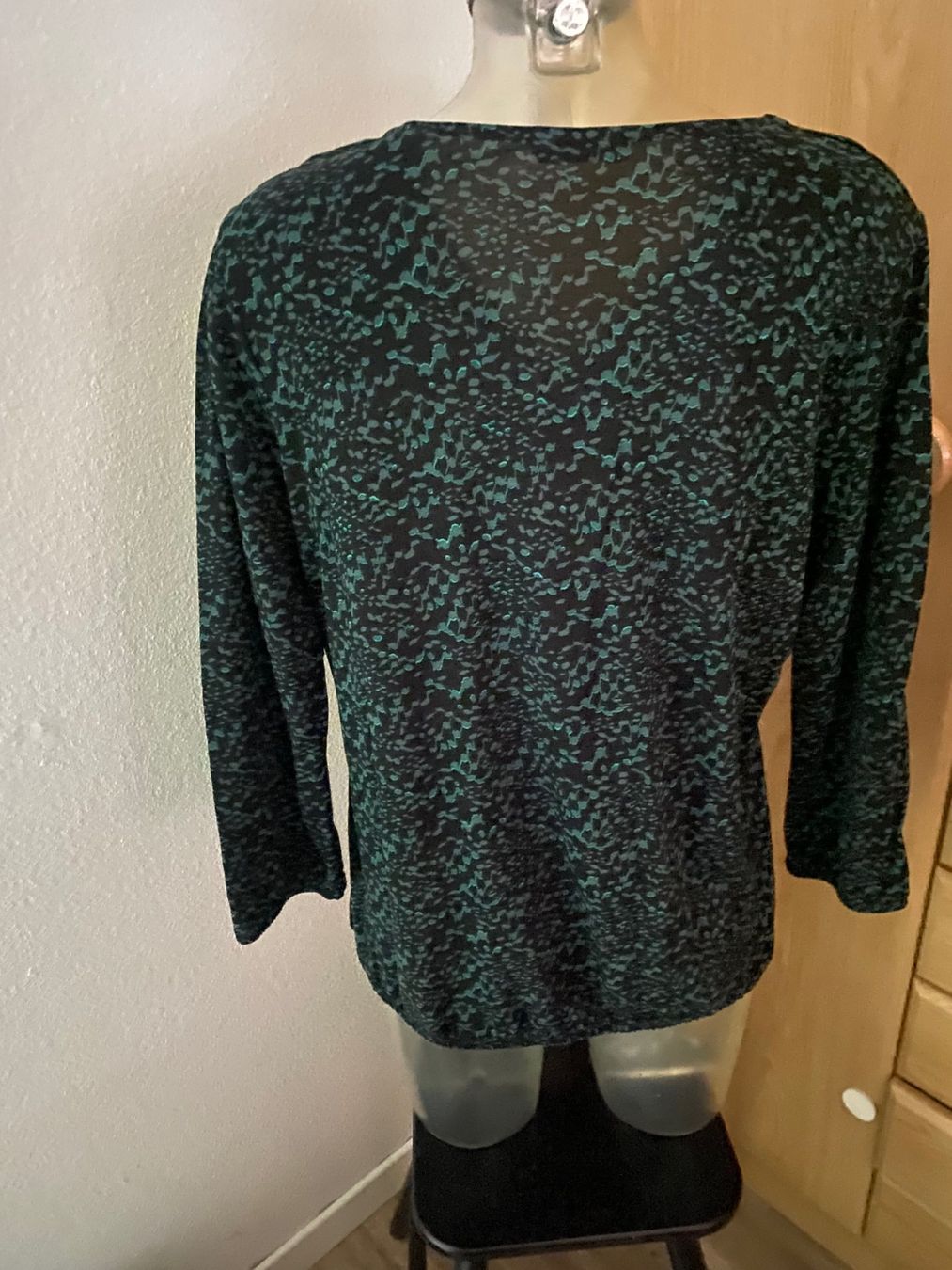 Opus T-shirt: OPUS 3/4 Arm Shirt   Grösse 42 – Usato da Allenwinden venduto da Obalu 2