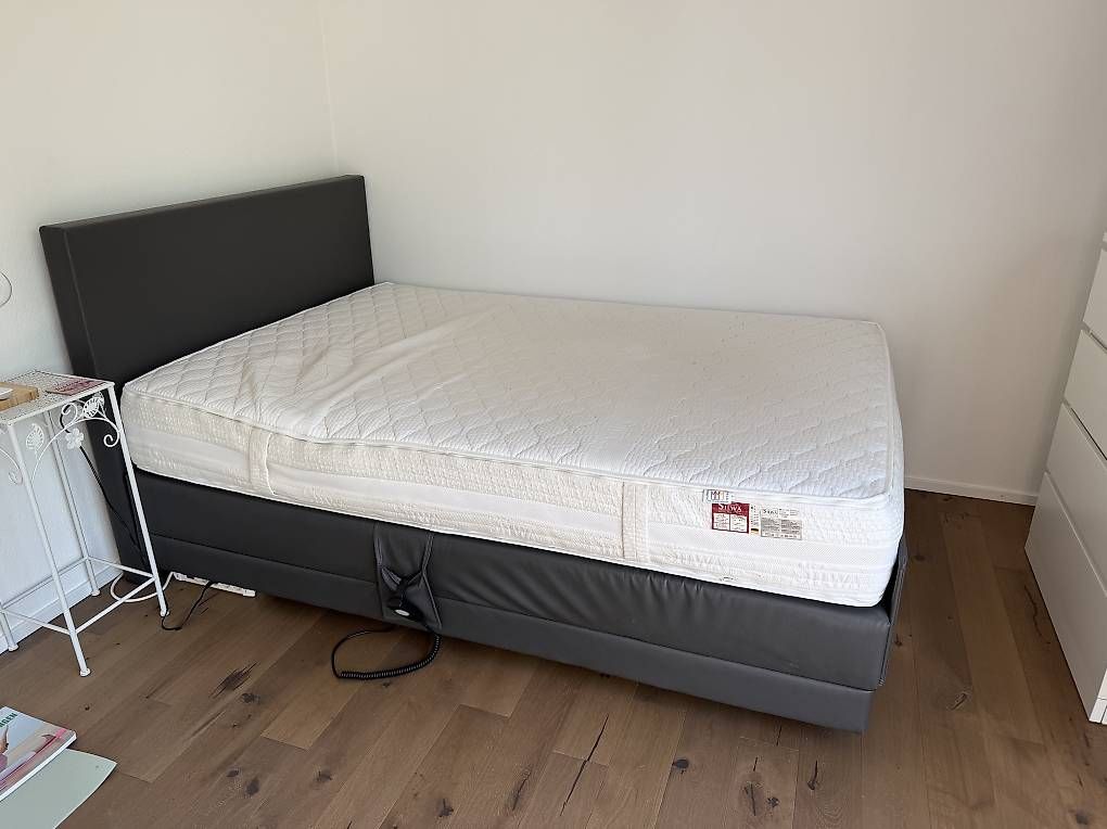 Lits: Boxspringbett elektrisch verstellbar – D'occasion à St. Gallen par Raf145