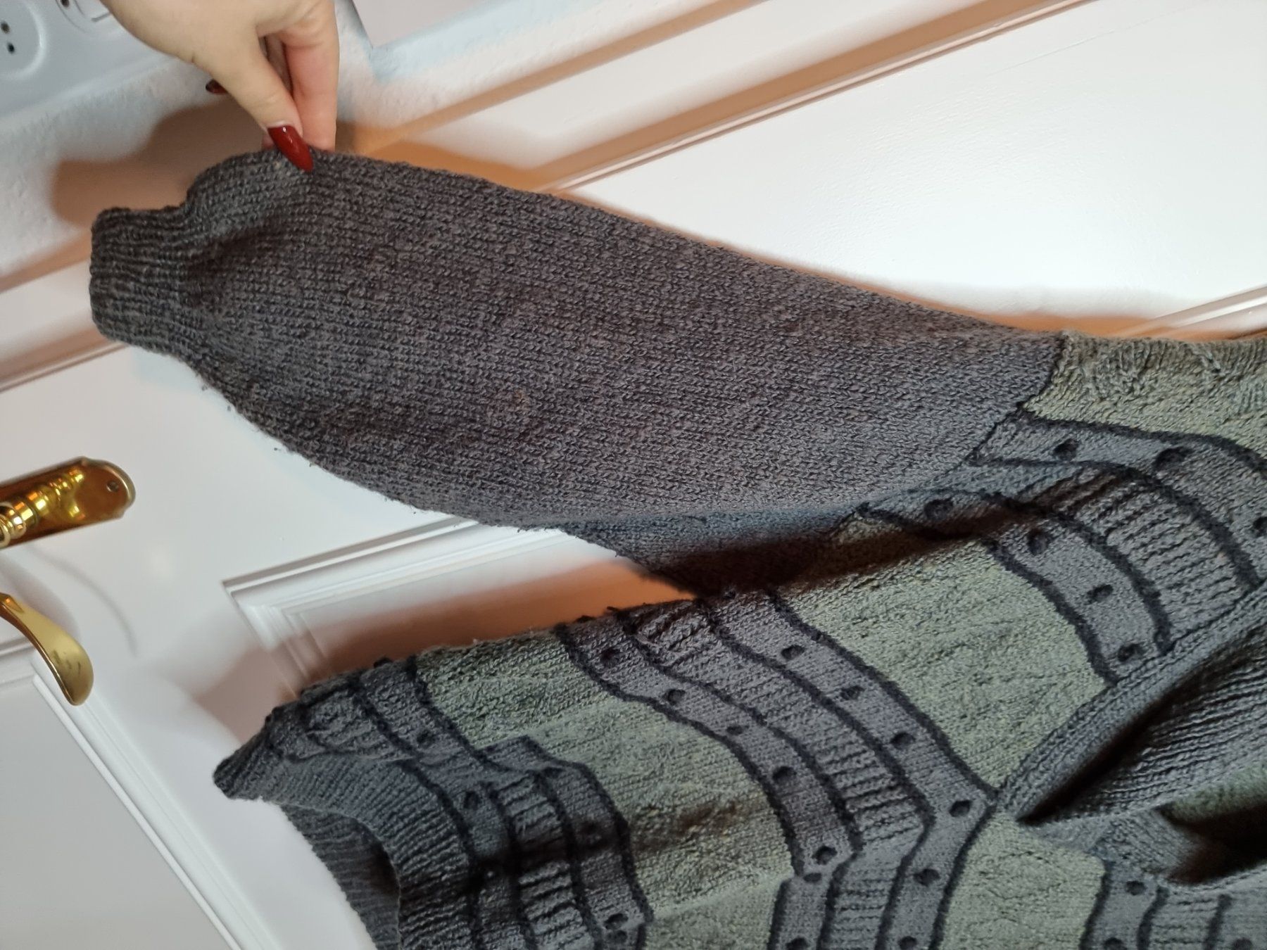 Pullover & Sweatshirts: Sehr alter Pullover in der Größe 38/40 /UNISEX – Gebraucht aus Wald ZH von Martin79 2